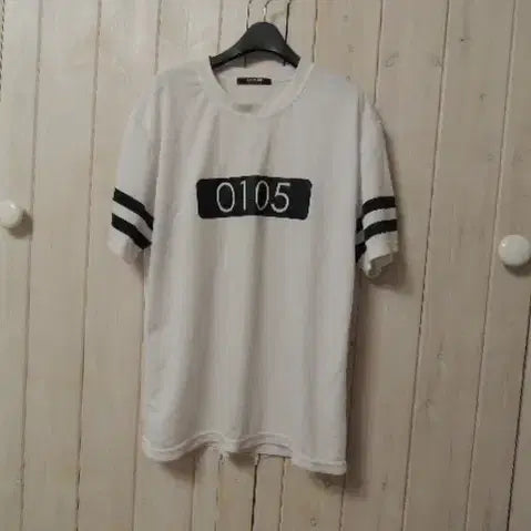 [BUNJANG] Athletic Fabric T-Shirt / 운동복 소재 티셔츠