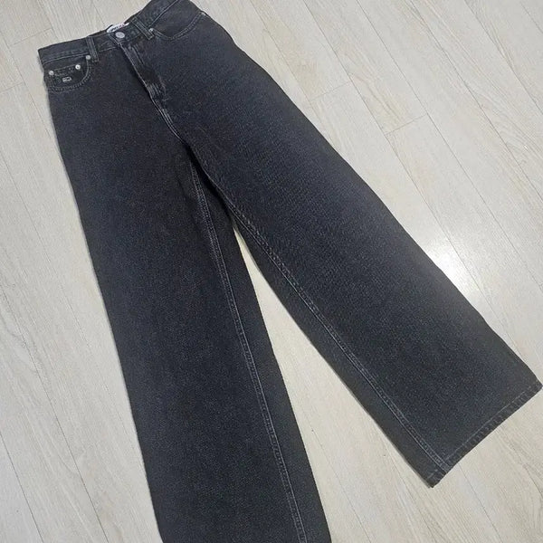 [BUNJANG] Tommy Hilfiger Women's 24-inch Wide Fit Jeans / 타미힐피거 여성24인치 타미진 와이드핏 청바지