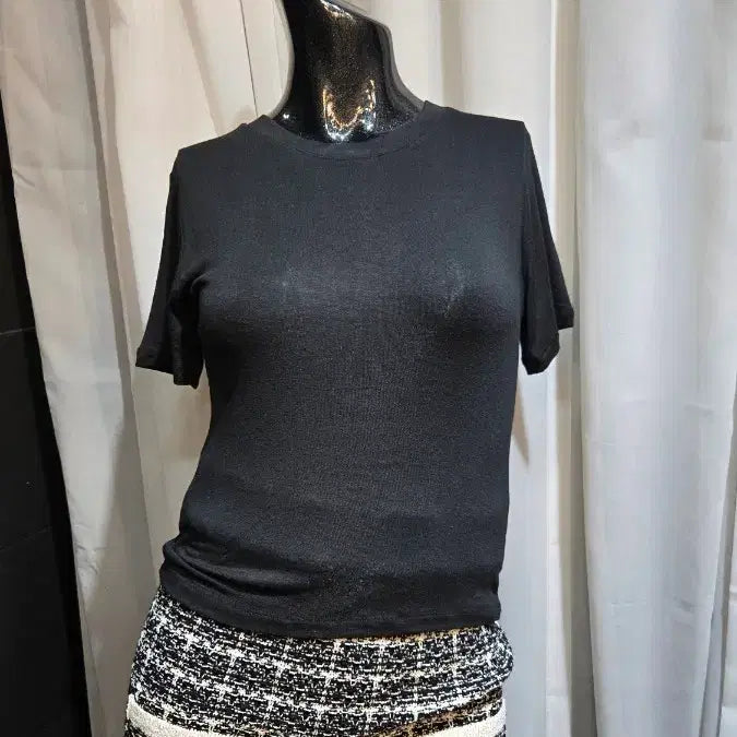 [BUNJANG] Black Cropped Short Sleeve T-Shirt / 크롭 부들 블랙 반팔