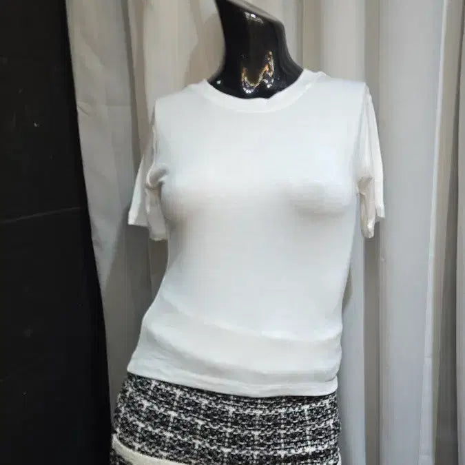 [BUNJANG] Soft Cropped White Short Sleeve T-Shirt / 크롭 부들 화이트 반팔