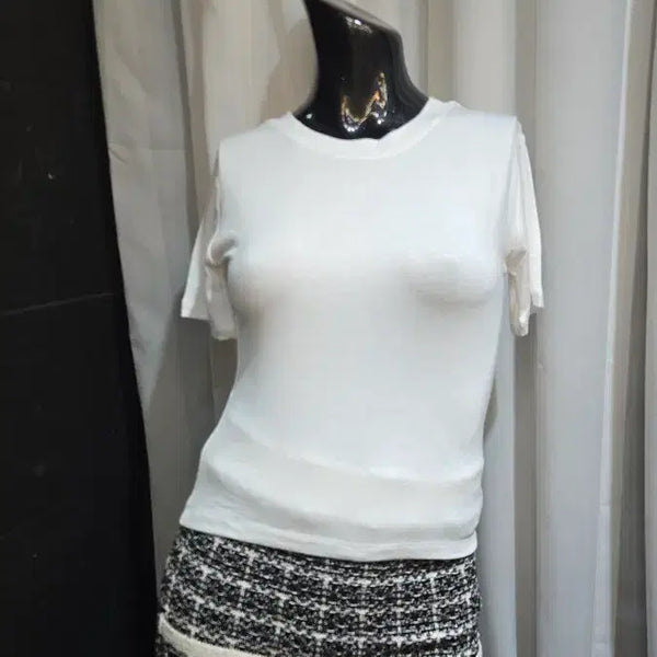 [BUNJANG] Soft Cropped White Short Sleeve T-Shirt / 크롭 부들 화이트 반팔