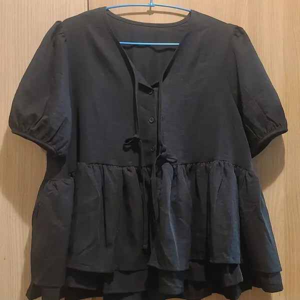 [BUNJANG] Puff Sleeve Frill Blouse Black Free Size / (새상품)예쁜퍼프소매 프릴블라우스(블랙/free ~77)