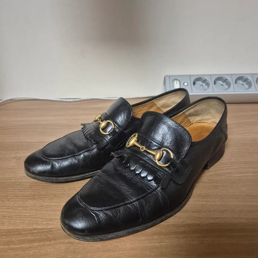 [BUNJANG] Gucci Fringe Horsebit Loafers Black / [UK9] 구찌 프린지 홀스빗 로퍼 블랙