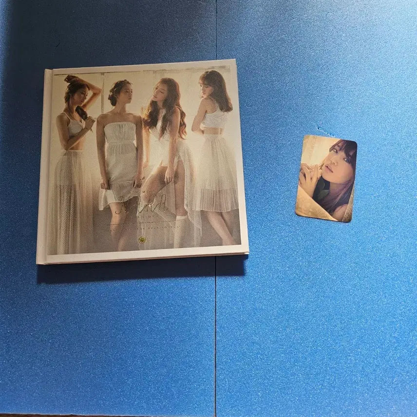 [BUNJANG] KARA Mini 6th Album Day&Night Youngji Photocard (Unsealed) / (단순개봉) 카라 미니6집 Day&Night 맘마미아 앨범 영지포카포함