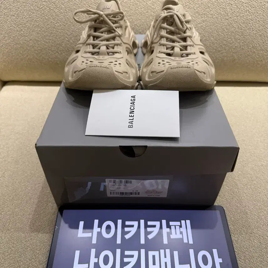 [BUNJANG] Balenciaga HD Lace-Up Sneakers Nude / 발렌시아가 HD 레이스업 스니커즈 누드(39)
