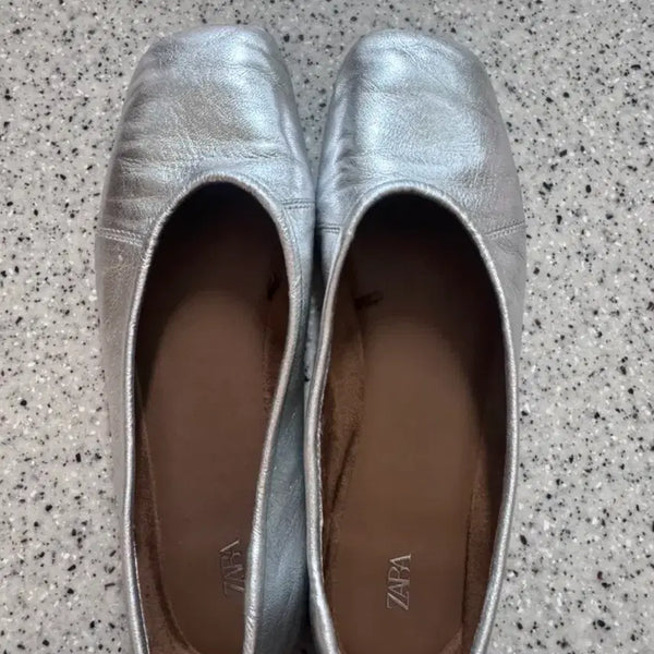[BUNJANG] ZARA Silver Flat Shoes (38/240) / 자라 실버 플랫 38 사이즈 240