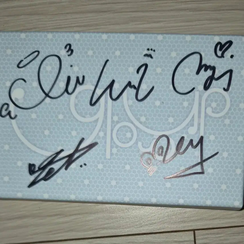 [BUNJANG] Lrene Lip Bomb Signed QR Album PLVE Photocard / 리센느 lip bomb 친필 싸인 QR앨범 PLVE 포카 있음