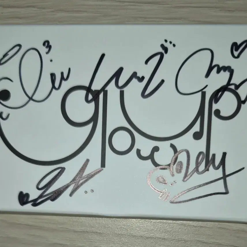 [BUNJANG] Lisence Lip Bomb Signed QR Album PLVE Photocard / 리센느 lip bomb 친필 싸인 QR앨범 PLVE 포카 있음