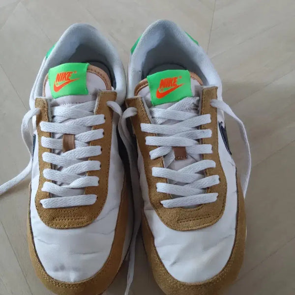 [BUNJANG] Nike Daybreak Sneakers / 나이키 데이브레이크 스니커즈입니다. 사이즈  240