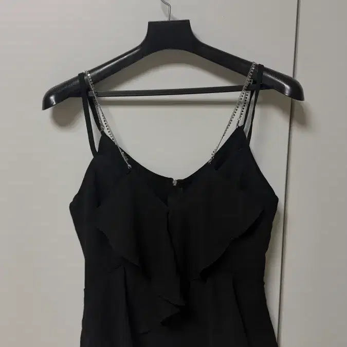 [BUNJANG] Black Cubic Strap Tank Top / 파티룩 / 방송의상) 블랙 큐빅 스트랩 나시탑