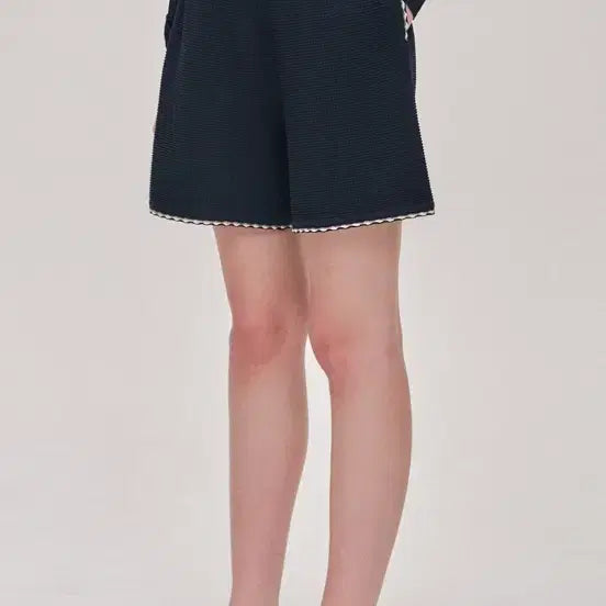 [BUNJANG] SJSJ Embossed Waist-Banding Knit Shorts / 한섬 SJSJ 26년 엠보 밴딩 니트 쇼츠 새상품