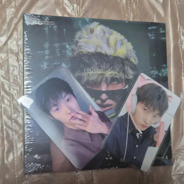 [BUNJANG] ATEEZ Mingi Cat Agent + Lenticular Set / 에이티즈 민기 고양이요원+렌티큘러