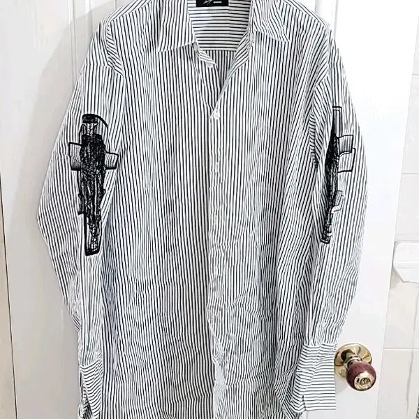 [BUNJANG] Songzio Homme Striped Oversized Embroidered Shirt White/Black / [송지오 옴므] 스트라이프 오버사이즈 자수 셔츠 화이트블랙 상태최상