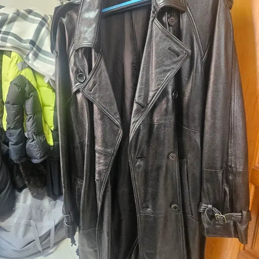 [BUNJANG] Versace Leather Trench Coat Black / 베르사체가죽 트렌치 코트 블랙