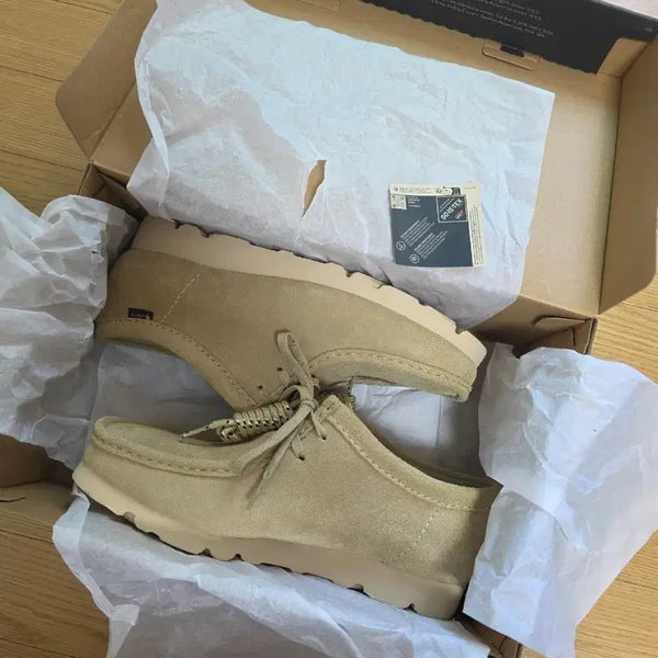 [BUNJANG] Clarks Wallabee GTX Maple Suede Shoes UK 8 / 클락스 왈라비 고어텍스 gtx 메이플 스웨이드 uk8 사이즈