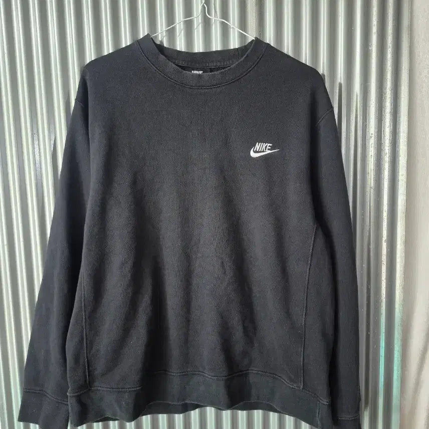 [BUNJANG] Nike Black Sweatshirt L / L 나이키 맨투맨 검정색