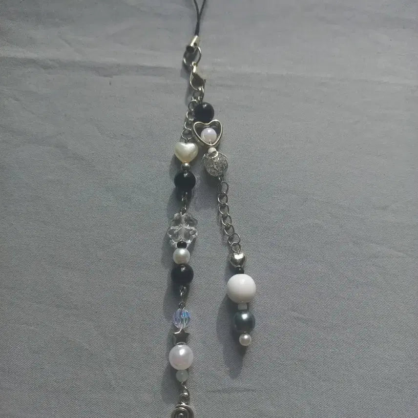 [BUNJANG] Black & White Two-Line Silver Bead Keychain / 흑백 실버 두 줄 비즈키링