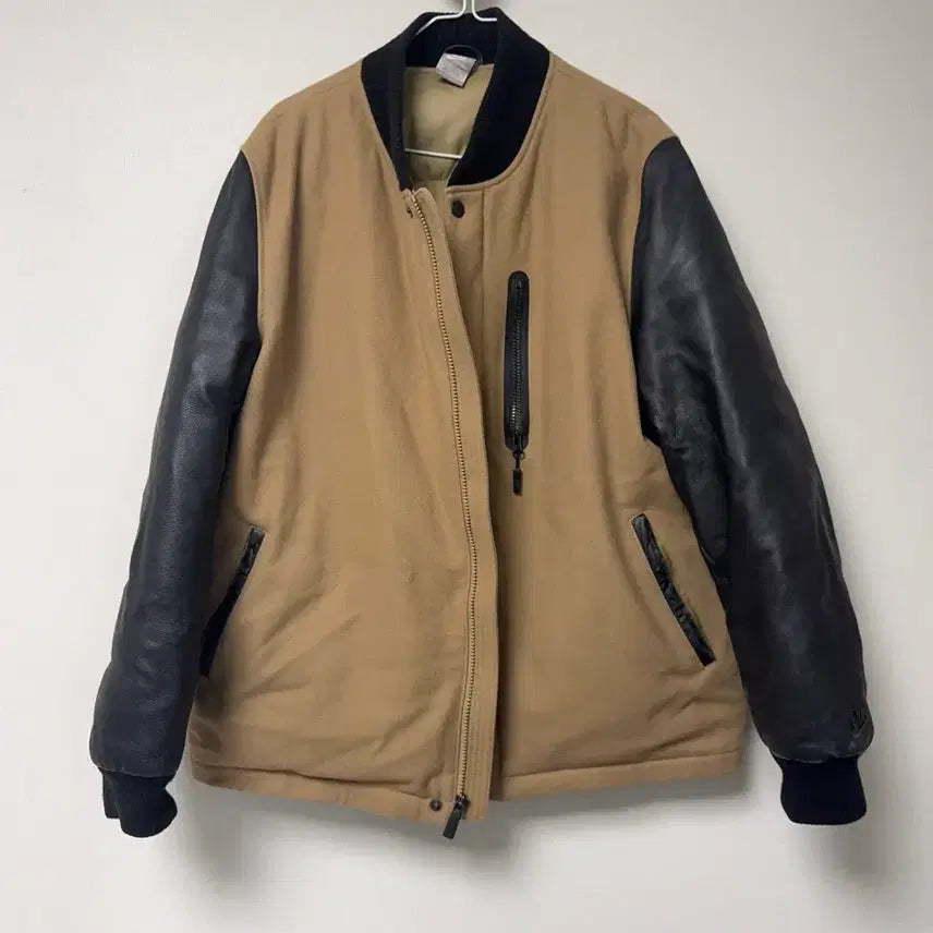 [BUNJANG] Nike Beige Baseball Jacket with Black Leather Sleeves / nike베이지색 야구 점퍼 블랙 레더 소매
