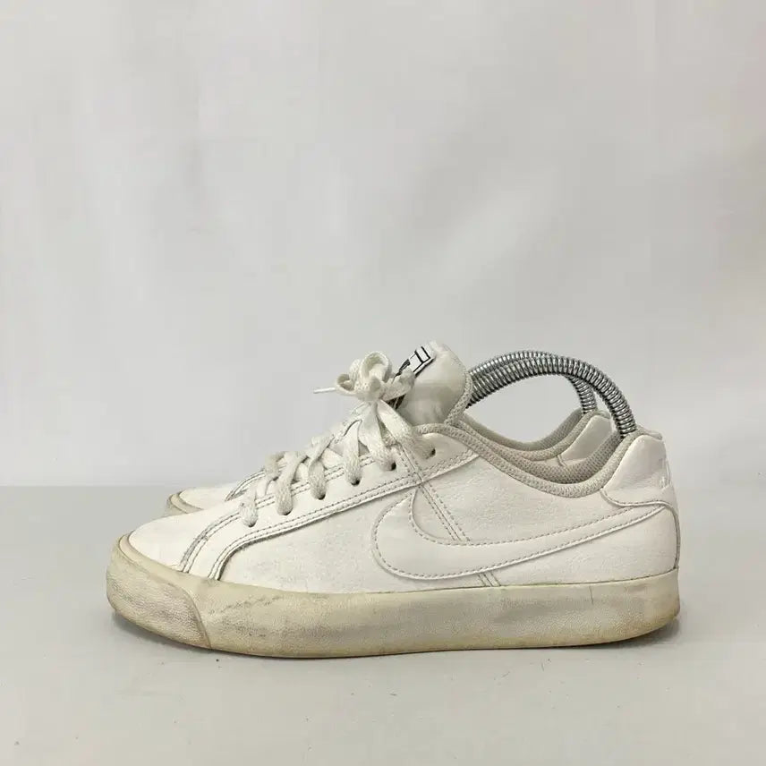 [BUNJANG] Nike Women's Court Royale AC Sneakers (240mm) / 257. 나이키 우먼스 코트 로얄 AC 스니커즈[240]