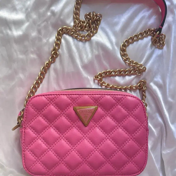 [BUNJANG] Guess Gal Harajuku Hot Pink Quilted Camera Bag / 게스 갸루 핫핑크 가방 카메라백