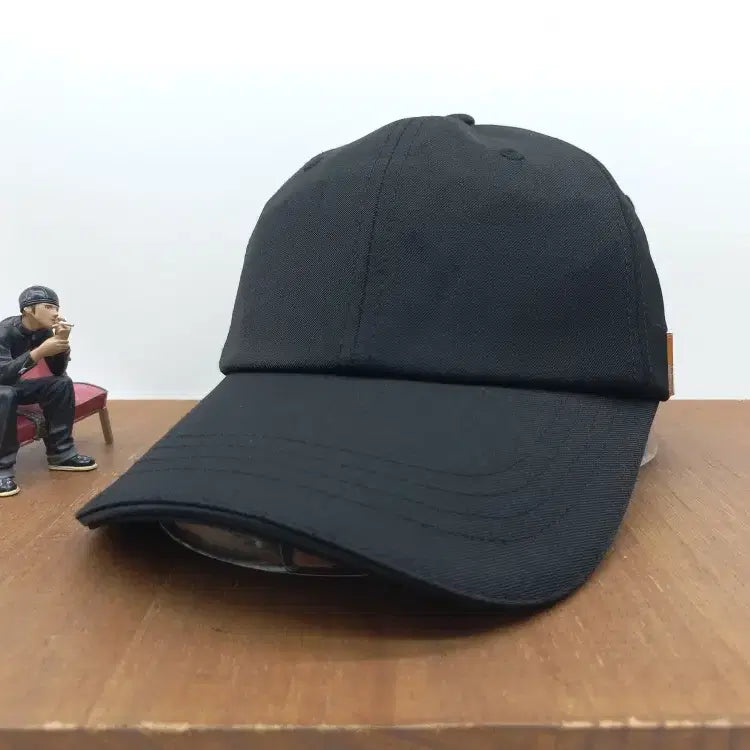 [BUNJANG] VARZAR Studded Metal Logo 6-Panel Baseball Cap Black / 바잘 VARZAR 연예인 대두 스터드 금속 로고 야구모자 6패널 볼캡 블랙