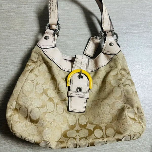 [BUNJANG] Coach Signature Pattern Shoulder Bag Beige/Ivory / 코치 숄더백 베이지/아이보리