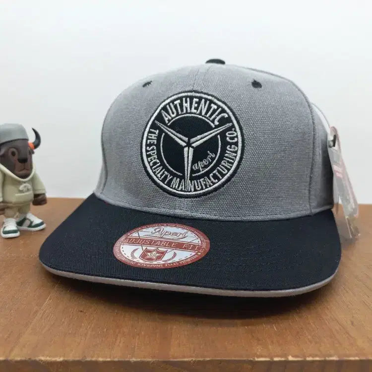 [BUNJANG] APERI Capsule Rose Scented Street Hip Hop Snapback Hat (Gray/Black) / [새상품] 아페리 캡슐 로즈 향기나는 스트리트 힙합 스냅백 모자 그레이 블랙