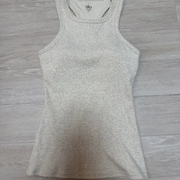 [BUNJANG] Alo Ribbed Sleeveless Top Oatmeal Beige XS / 새상품) Alo 알로 골지 나시 오트밀베이지 XS사이즈
