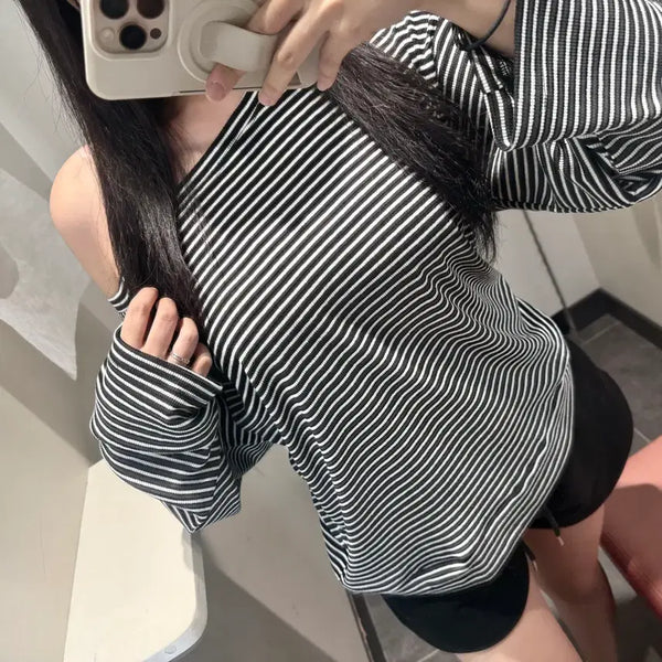 [BUNJANG] Stripe One-Shoulder T-Shirt / 단가라 원숄더 티셔츠
