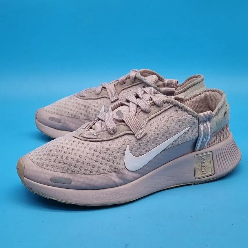 [BUNJANG] Nike Re-Stock Women's Running Shoes 235 / z나이키 리포스토 여성 러닝화 235