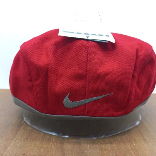 [BUNJANG] Nike 90s Old School Swoosh Hunting Cap Red / [새상품 데드스탁] 90s 나이키 올드스쿨 스우시 헌팅캡 뉴스보이 베레모 모자 레드