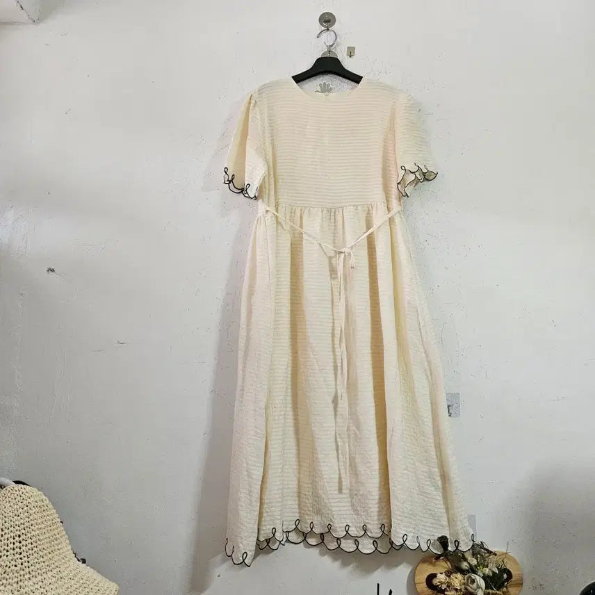 [BUNJANG] Ivory Striped Dress / 아이보리 잔줄무늬  원피스