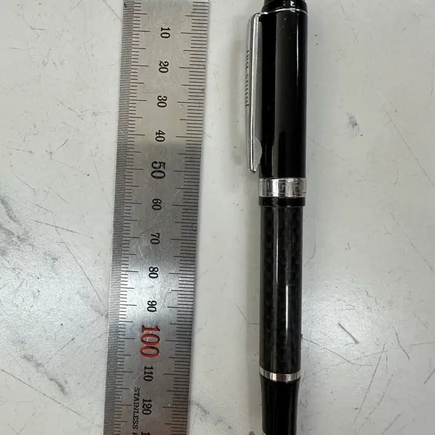 [BUNJANG] Julius Bär VIP Carbon Fiber Ballpoint Pen / 스위스 율리어스 베어 VIP 소장용 카본 파이버 볼펜 35000원판매합니다