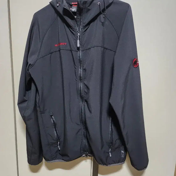 [BUNJANG] Mammut Soft Shell Spring/Autumn Hooded Jacket M / 마무트 춘추 후드 자켓 M