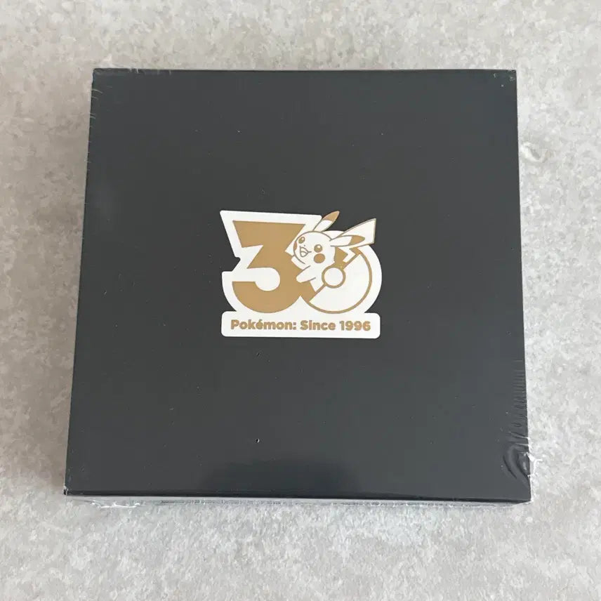 [BUNJANG] Pokemon 30th Anniversary August Badge / 포켓몬30주년 8월뱃지