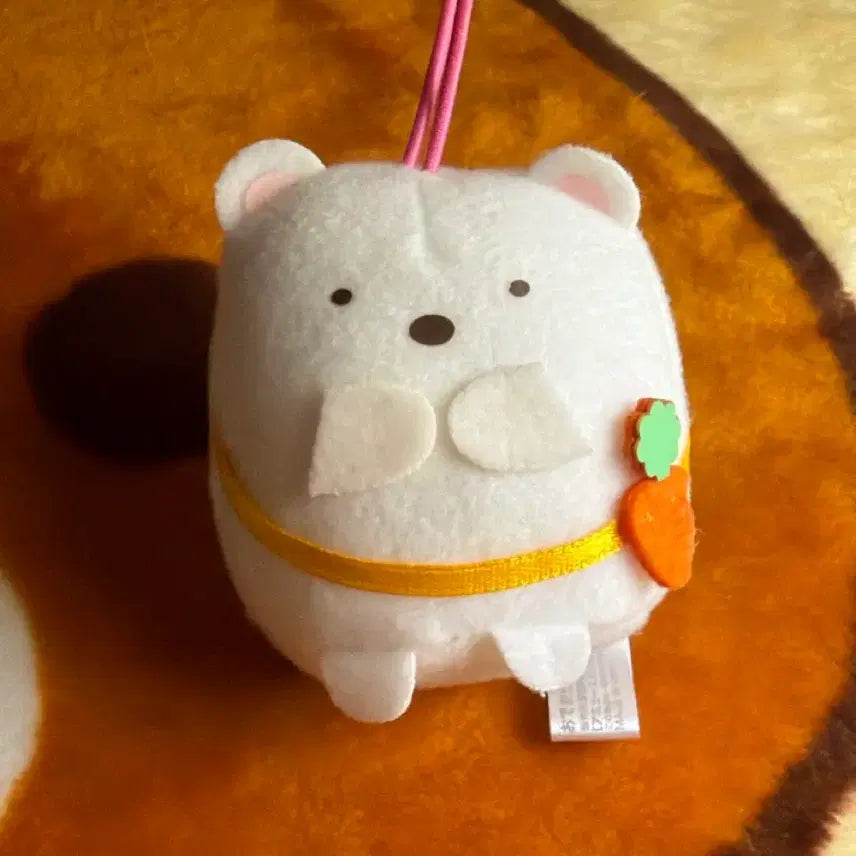 [BUNJANG] San-X Sumikko Gurashi Shirokuma Carrot Bag Charm Plush / 스밋코 시로쿠마 당근 가방 인형 (택X)