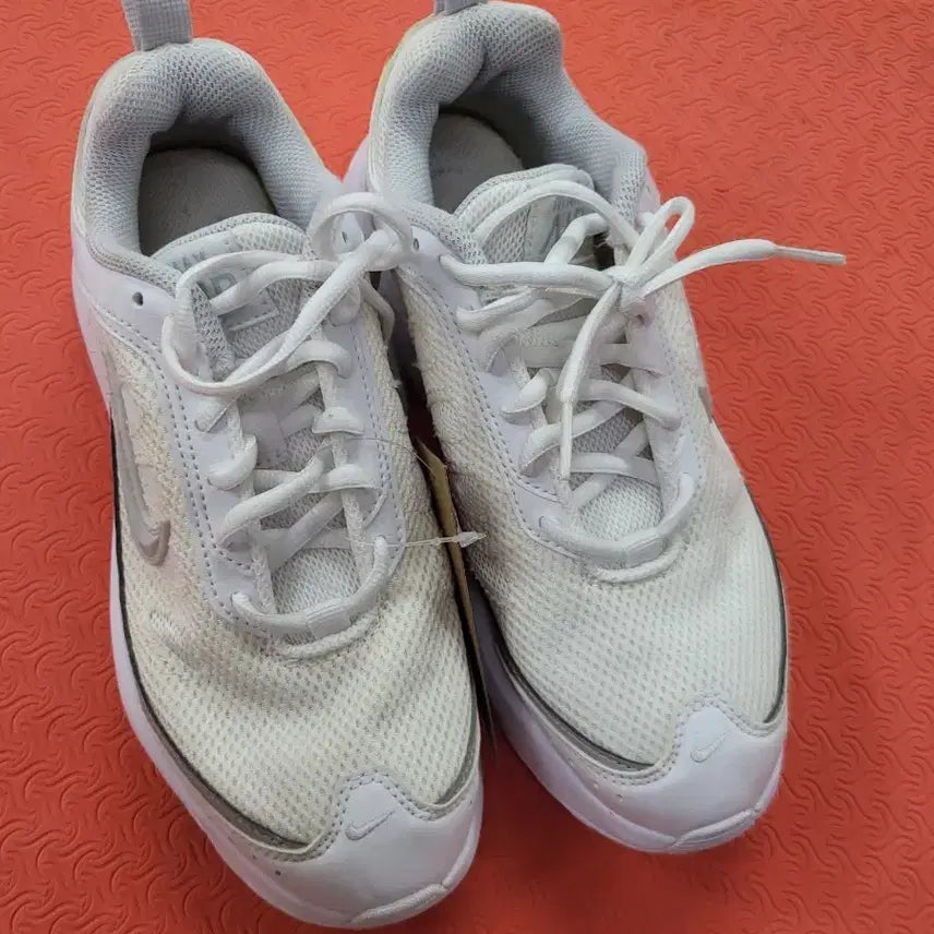 [BUNJANG] Nike Air Max Women's Sneakers White US 6 / 나이키 에어맥스 여성 운동화 화이트230