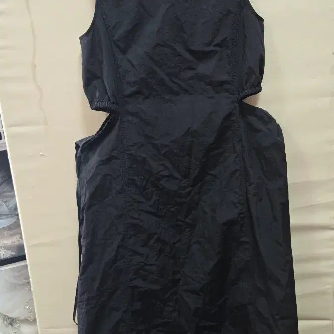 [BUNJANG] COS Cut-Out Black Midi Dress S / 코스 컷아웃 블랙 원피스S