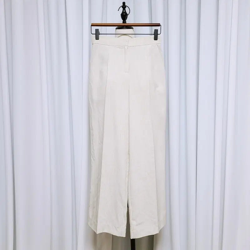 [BUNJANG] LINE Wide Pintuck Slacks / LINE 라인 와이드 핀턱 슬랙스
