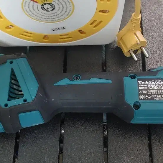 [BUNJANG] Makita 18V 4-inch Cordless Grinder Bare Tool DGA413 / 마끼다 18V 4인치 충전 그라인더 베어툴 DGA413 배터리 안줌