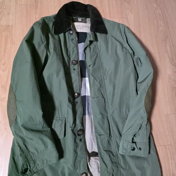 [BUNJANG] Burberry Brit Olive Green Hunting Jacket (Size S) / 버버리 브릿 올리브그린 헌팅자켓 s사이즈(약간크게나옴)