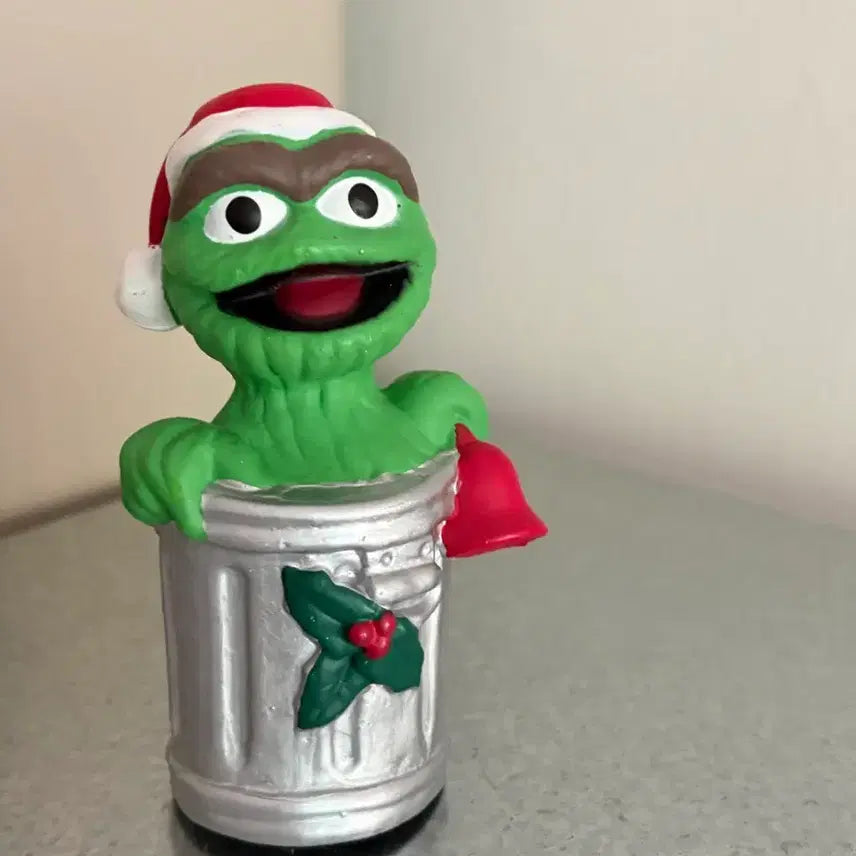 [BUNJANG] Sesame Street Oscar Figure / 세서미 스트리트 오스카 피규어