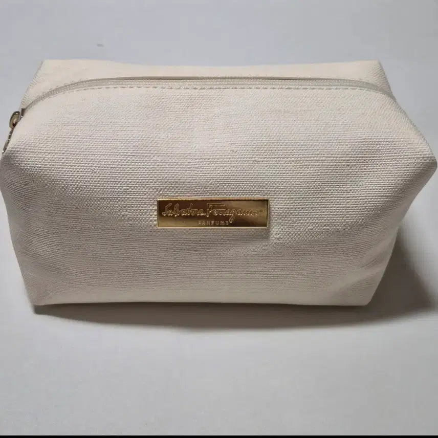 [BUNJANG] Salvatore Ferragamo Pouch / (새상품) 페라가모 파우치