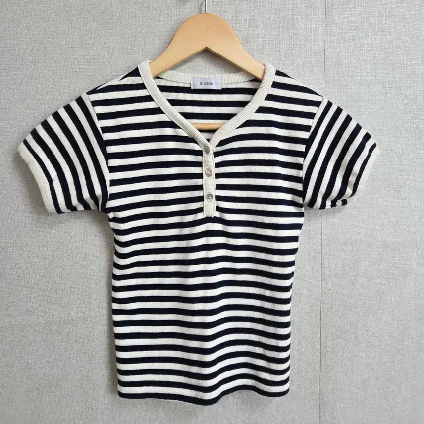 [BUNJANG] ROVENDI Women's Striped Short-Sleeve Slim Fit T-Shirt / ROVENDI 여성 단가라 반팔 슬림핏 티셔츠 F JJ3423