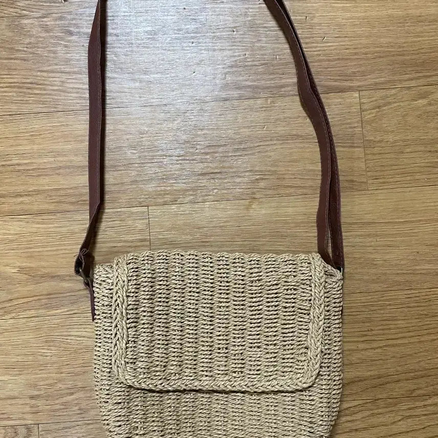 [BUNJANG] Rattan Crossbody Bag Brown / 라탄 크로스백 브라운