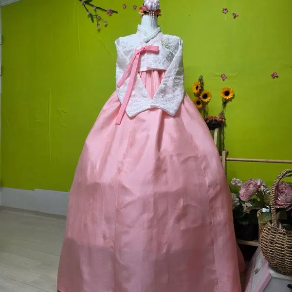 [BUNJANG] Silk Skirt and Lace Jeogori with Pearl Collar Women's Hanbok / 고퀄  /진주넥/ 레이스저고리 / 실크치마 / 여성한복