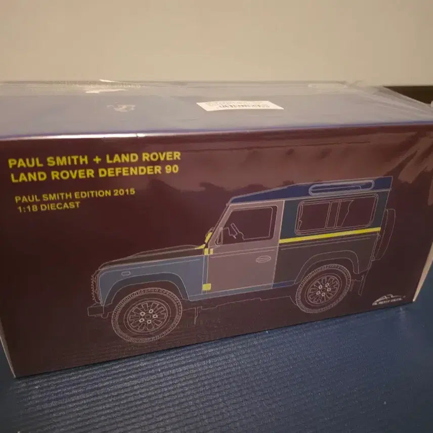 [BUNJANG] Paul Smith Defender Diecast Model 1:18 / 폴스미스 디펜더 다이캐스트 1:18