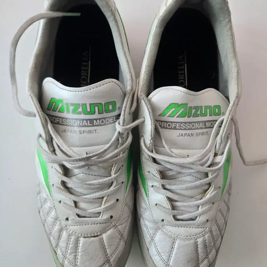 [BUNJANG] Mizuno Morelia Sala Japan TF 275 Soccer Cleats / 미즈노 모렐리아 살라 재팬 TF 275 정사이즈입니다.