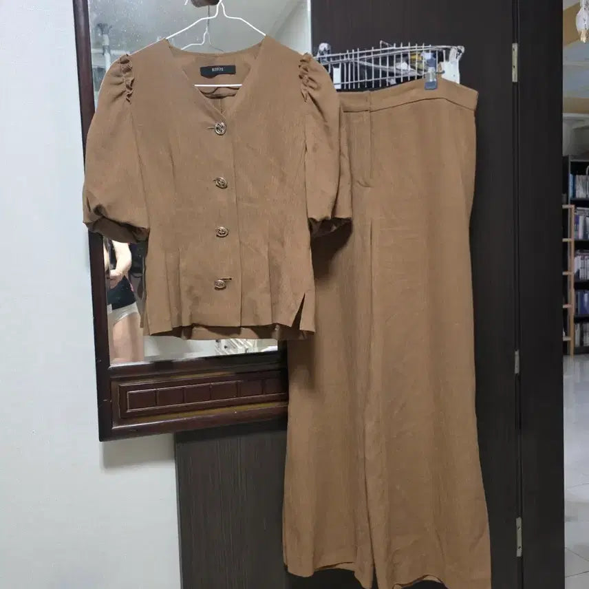 [BUNJANG] Blue Pepe Camel Puff Sleeve Top and Pants Set / 20만원 고급 블루페페 카멜 퍼프소매 바지 세트 상태 굿굿 상의55 하의66