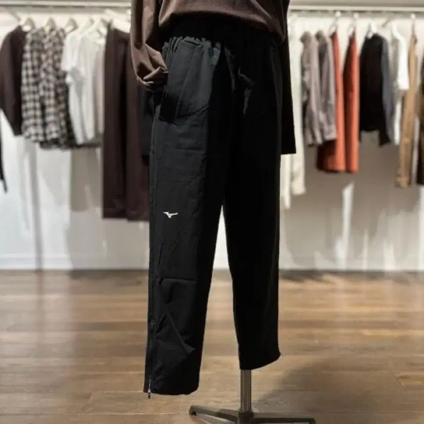 [BUNJANG] Margaret Howell x Mizuno Stretch Polyester Heavy Poplin Pants Black M / 마가렛호웰 x 미즈노 / 스트레치 팬츠 블랙 / m